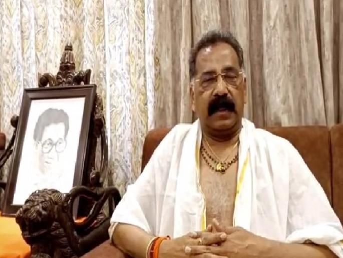 MLA Rajan Salvi burst into tears while inspecting the house | डाेळ्यादेखत घराचे माेजमाप हाेताना आमदार राजन साळवींना अश्रू अनावर MLA Rajan Salvi burst into tears while inspecting the house | डाेळ्यादेखत घराचे माेजमाप हाेताना आमदार राजन साळवींना अश्रू अनावर