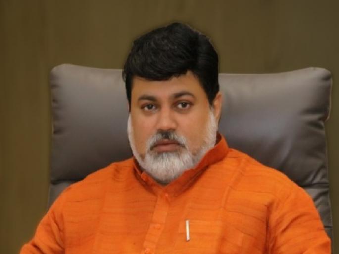 With the support of MLA Uday Samant Shiv Sena removed the claims of Yuva Sena from office | शिवसेनेने उदय सामंत समर्थकांना दाखविला बाहेरचा रस्ता, तत्काळ नव्याने नियुक्त्या With the support of MLA Uday Samant Shiv Sena removed the claims of Yuva Sena from office | शिवसेनेने उदय सामंत समर्थकांना दाखविला बाहेरचा रस्ता, तत्काळ नव्याने नियुक्त्या