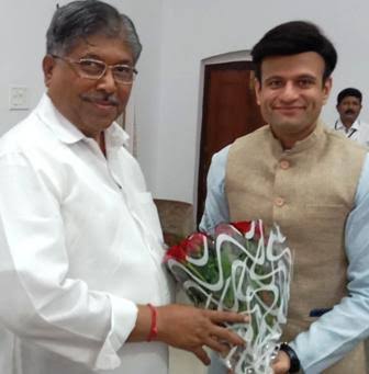 BJP releases competent candidates on air | Maharashtra Vidhan Sabha 2019 : भाजपने सक्षम उमेदवारांना सोडले वाऱ्यावर