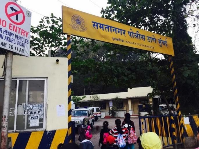 mumbai amazon delivery boy alleges assault on shiv sainiks hours later police registered fir four arrested | Mumbai: डिलिव्हरी बॉयचा शिवसैनिकांवर मारहाणीचा आरोप; पोलिसांकडून चार कार्यकर्त्यांना अटक mumbai amazon delivery boy alleges assault on shiv sainiks hours later police registered fir four arrested | Mumbai: डिलिव्हरी बॉयचा शिवसैनिकांवर मारहाणीचा आरोप; पोलिसांकडून चार कार्यकर्त्यांना अटक