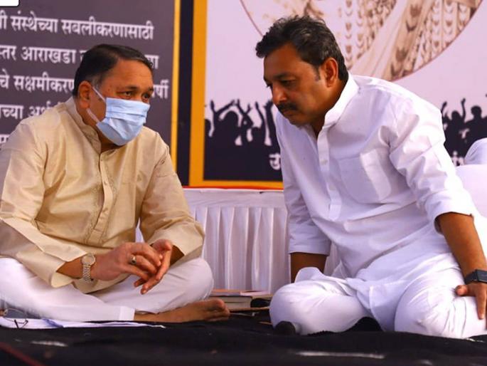 maratha reservation support to sambhaji raje there is no solution even after the visit of the home Minister the hunger strike continues | Maratha Reservation: संभाजीराजे यांना पाठिंबा; गृहमंत्र्यांच्या भेटीनंतरही तोडगा नाही, उपोषण सुरूच maratha reservation support to sambhaji raje there is no solution even after the visit of the home Minister the hunger strike continues | Maratha Reservation: संभाजीराजे यांना पाठिंबा; गृहमंत्र्यांच्या भेटीनंतरही तोडगा नाही, उपोषण सुरूच