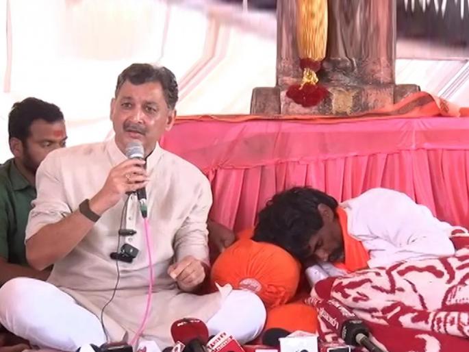 obc leader navnath waghmare reaction over sambhaji raje chhatrapati meeting with manoj jarange patil | “संभाजीराजेंना ओबीसींचा द्वेष, मतांच्या बेरजेसाठी मनोज जरांगेंना भेटले”; कुणी केली टीका? obc leader navnath waghmare reaction over sambhaji raje chhatrapati meeting with manoj jarange patil | “संभाजीराजेंना ओबीसींचा द्वेष, मतांच्या बेरजेसाठी मनोज जरांगेंना भेटले”; कुणी केली टीका?