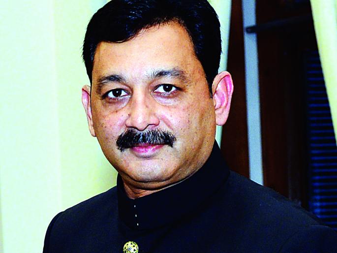 Stick the tongue of Sanjay Rauta: Sambhajiraj | संजय राऊतांच्या जिभेला लगाम घाला : संभाजीराजे Stick the tongue of Sanjay Rauta: Sambhajiraj | संजय राऊतांच्या जिभेला लगाम घाला : संभाजीराजे