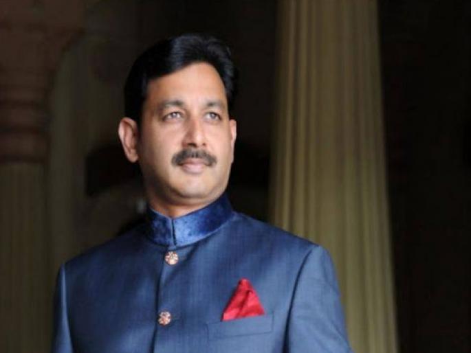 Sambhaji Chhatrapati ask question to maharashtra government on Sarathi institute | मराठा समाजाची दिशाभूल करून 'सारथी' बंदच करणार आहात का?; संभाजीराजेंचा सवाल