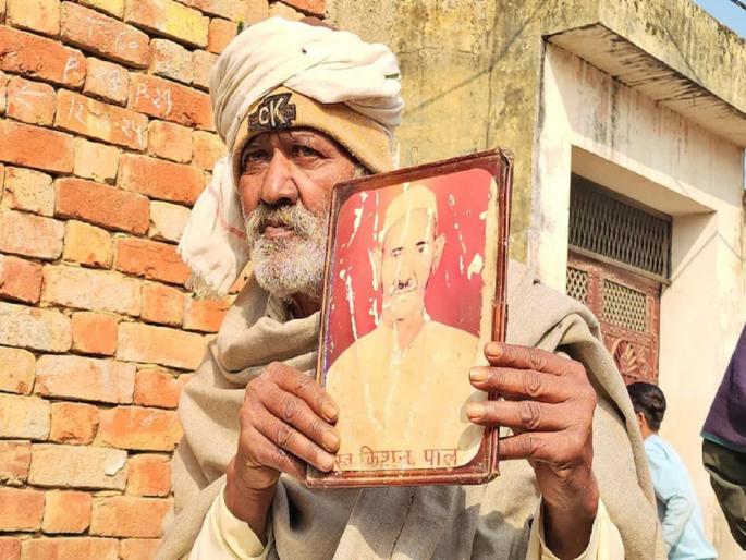 'Father's shoes and mother's bangles found, body burnt to ashes', victim's complaint | 'वडिलांचा बूट अन् आईची बांगडी सापडली, शरीर जळून राख झालेले', संभल पीडिताची अपबाती 'Father's shoes and mother's bangles found, body burnt to ashes', victim's complaint | 'वडिलांचा बूट अन् आईची बांगडी सापडली, शरीर जळून राख झालेले', संभल पीडिताची अपबाती