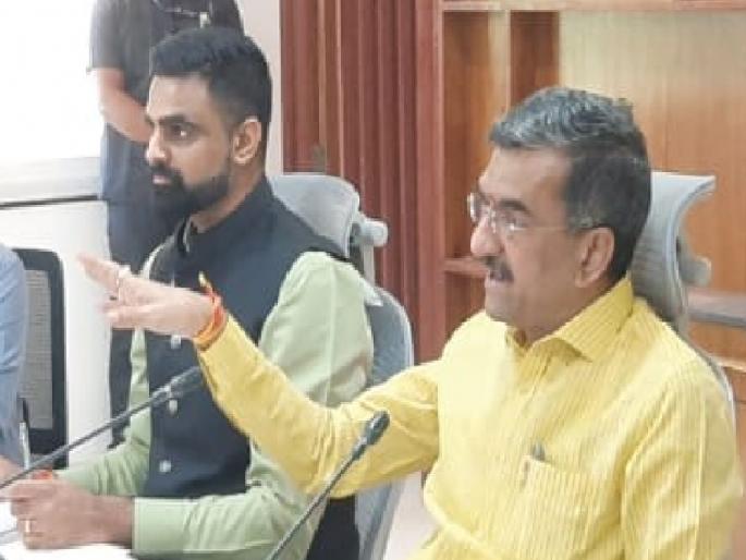 Insufficient manpower and when will the number of beds increase, Controversy between journalists and Guardian Minister over errors in Satara District Hospital | अपुरे मनुष्यबळ अन् बेडची संख्या कधी वाढणार?, सातारा जिल्हा रुग्णालयातील त्रुटींवरून पत्रकार अन् पालकमंत्र्यांमध्ये खडाजंगी Insufficient manpower and when will the number of beds increase, Controversy between journalists and Guardian Minister over errors in Satara District Hospital | अपुरे मनुष्यबळ अन् बेडची संख्या कधी वाढणार?, सातारा जिल्हा रुग्णालयातील त्रुटींवरून पत्रकार अन् पालकमंत्र्यांमध्ये खडाजंगी