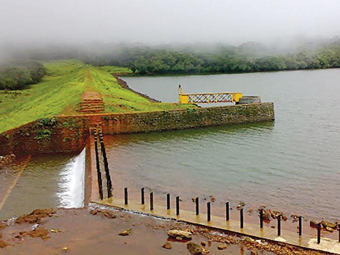 People's dependence on bogus tap connection in Satara | साताऱ्यात बोगस नळ कनेक्शनला लोकप्रतिनिधींचा आश्रय