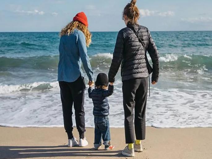 'Paternity leave' for the partner of a gay mother too! | समलिंगी मातेच्या जोडीदारालाही ‘पितृत्व रजा’! 'Paternity leave' for the partner of a gay mother too! | समलिंगी मातेच्या जोडीदारालाही ‘पितृत्व रजा’!