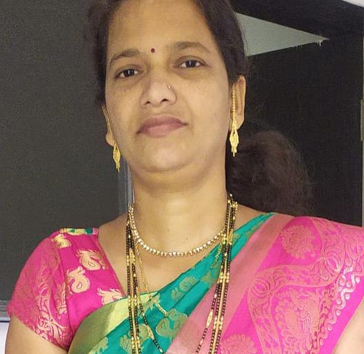 The fat of education even in the epidemic of corona | Navratri 2020 : मी- दुर्गा : शमिका आंगणे, कोरोनाच्या महामारीतही शिक्षणाचा वसा The fat of education even in the epidemic of corona | Navratri 2020 : मी- दुर्गा : शमिका आंगणे, कोरोनाच्या महामारीतही शिक्षणाचा वसा