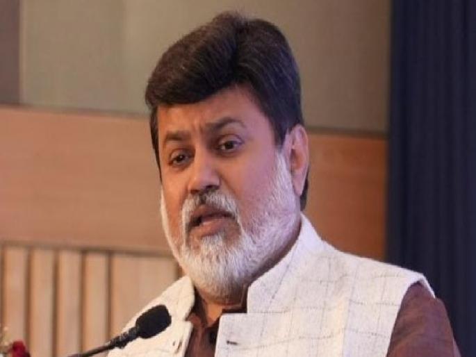 With the election in sight the problems in Mumbai are visible Industries Minister Uday Samant hits out at Aditya Thackeray | मनपाची निवडणूक डोळ्यांसमोर दिसल्याने मुंबईतील प्रश्न दिसतात, उदय सामंत यांचा टोला; दिशा सालियन प्रकरणावर म्हणाले.. With the election in sight the problems in Mumbai are visible Industries Minister Uday Samant hits out at Aditya Thackeray | मनपाची निवडणूक डोळ्यांसमोर दिसल्याने मुंबईतील प्रश्न दिसतात, उदय सामंत यांचा टोला; दिशा सालियन प्रकरणावर म्हणाले..