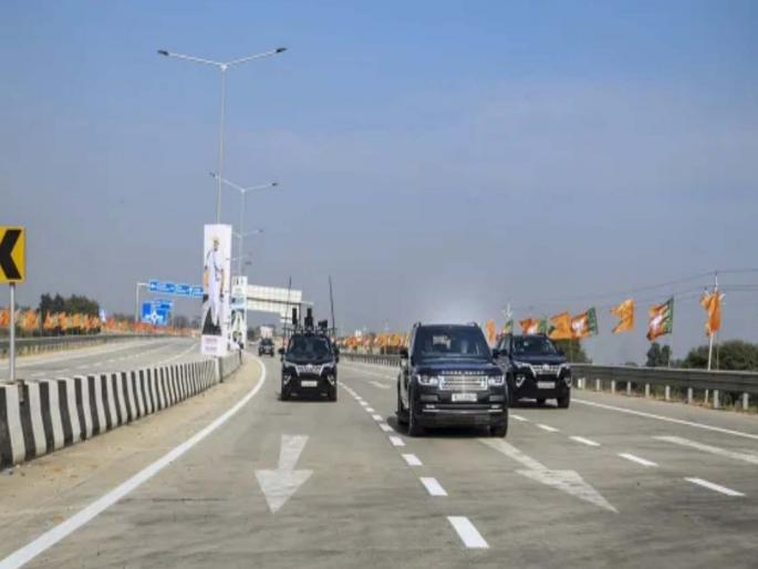 Good Hotel have not yet been provided on the samruddhi highway | ‘समृद्धी’वर मिळतात भजी अन् बिस्किटे!; रस्ते विकास महामंडळाला कानपिचक्या Good Hotel have not yet been provided on the samruddhi highway | ‘समृद्धी’वर मिळतात भजी अन् बिस्किटे!; रस्ते विकास महामंडळाला कानपिचक्या