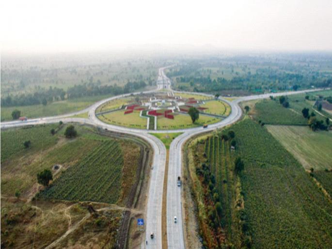 Wonderful, amazing and picturesque...! This intersection on the Samriddhi Highway is an eye catcher | अद्भुत, आश्चर्यजनक अन् नयनरम्य...! समृद्धी महामार्गावरचा हा चौक डोळे दिपवणारा Wonderful, amazing and picturesque...! This intersection on the Samriddhi Highway is an eye catcher | अद्भुत, आश्चर्यजनक अन् नयनरम्य...! समृद्धी महामार्गावरचा हा चौक डोळे दिपवणारा