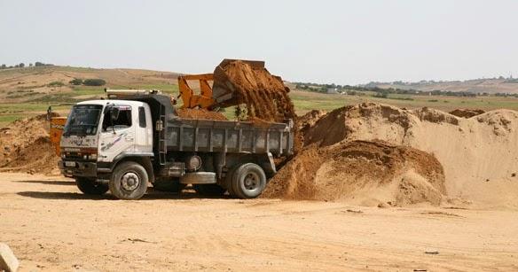 No Royalti for minor minerals to 'Samrudhi' project | ‘समृद्धी’साठीच्या गौणखनिज रक्कम वसुलीला स्थगिती No Royalti for minor minerals to 'Samrudhi' project | ‘समृद्धी’साठीच्या गौणखनिज रक्कम वसुलीला स्थगिती