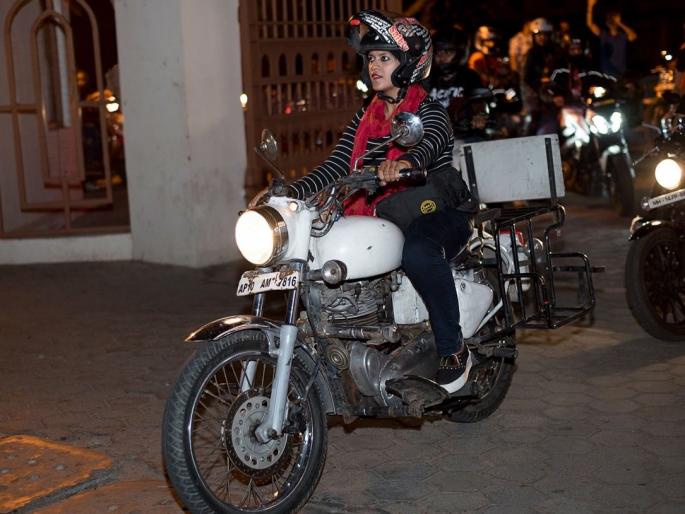 Top female bike rider Sana Iqbal passed away in car accident | सना इक्बाल या आघाडीच्या महिला बाइकस्वाराचा दुर्दैवी अपघाती मृत्यू