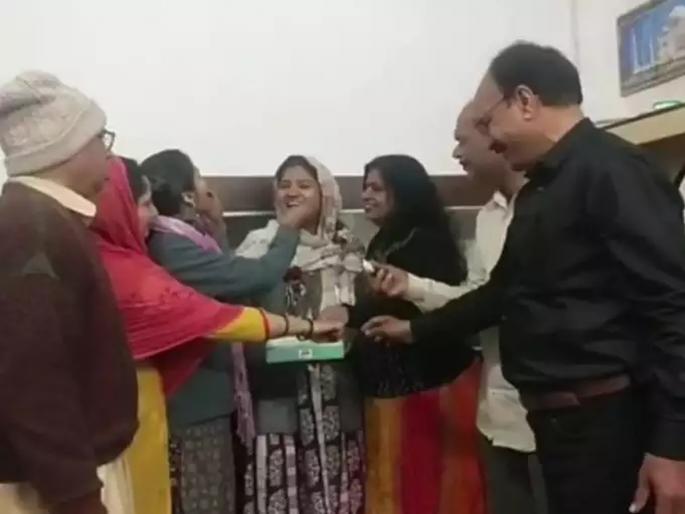 Driver Daughter Sana Ali Selected For Isro Know Her Success And Struggle Story | स्वप्नपूर्ती! वडील ड्रायव्हर, आईचे सोने गहाण अन् मुलीची इस्रोत निवड, कौतुकाचा वर्षाव Driver Daughter Sana Ali Selected For Isro Know Her Success And Struggle Story | स्वप्नपूर्ती! वडील ड्रायव्हर, आईचे सोने गहाण अन् मुलीची इस्रोत निवड, कौतुकाचा वर्षाव