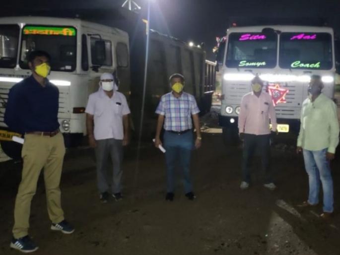 Sand smugglar hammered in Nagpur : four tippers saised | नागपुरात रेती तस्करांना दणका : चार टिप्पर पकडले Sand smugglar hammered in Nagpur : four tippers saised | नागपुरात रेती तस्करांना दणका : चार टिप्पर पकडले