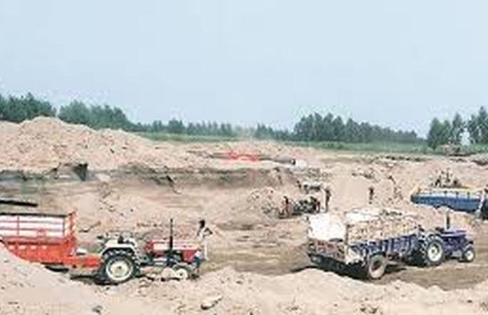 Public hearing to be held through 'App' for sand ghat auction! | वाळू घाटांच्या लिलावासाठी ‘अॅप’द्वारे होणार जनसुनावणी! Public hearing to be held through 'App' for sand ghat auction! | वाळू घाटांच्या लिलावासाठी ‘अॅप’द्वारे होणार जनसुनावणी!