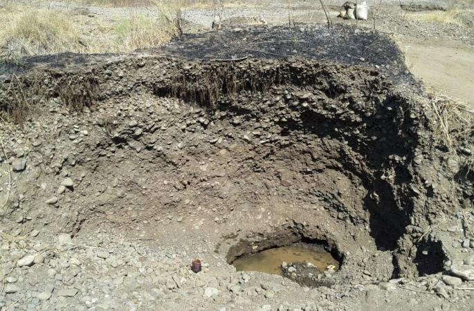 Pimpakhuta-Changfal river channel starts illegal transportation of sand and soil! | पिंपळखुटा-चांगेफळ नदीपात्रातून वाळू व मातीची अवैध वाहतूक सुरू!