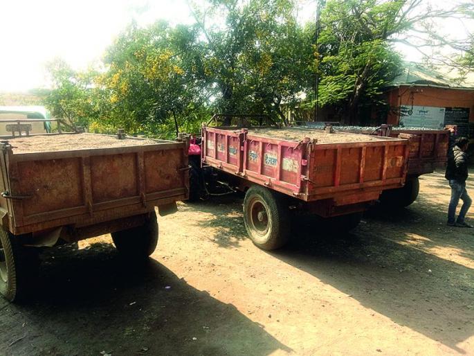 Sindkhedaraja: Illegal excavation of the sand; 76 remedies for action! | सिंदखेडराजा : रेतीचे बेकायदेशीर उत्खनन; ७६ रेतीमाफीयांवर कारवाई! Sindkhedaraja: Illegal excavation of the sand; 76 remedies for action! | सिंदखेडराजा : रेतीचे बेकायदेशीर उत्खनन; ७६ रेतीमाफीयांवर कारवाई!