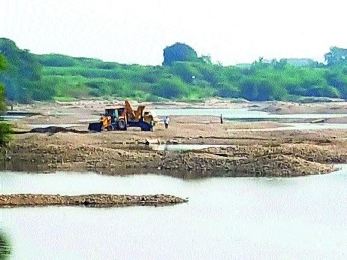 Auction 10 sandalagats in Parbhani district | परभणी जिल्ह्यातील १० वाळूघाटांचे लिलाव