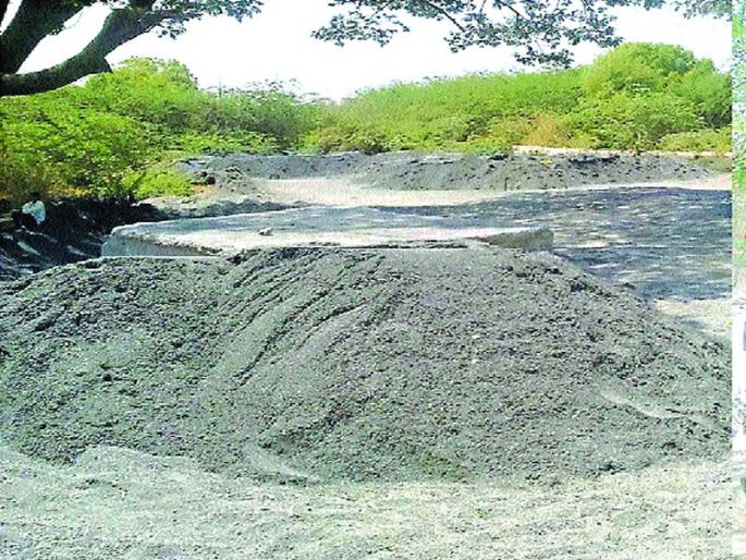 Artificial sand is indispensable in government construction | शासकीय बांधकामांत कृत्रिम वाळू अनिवार्य