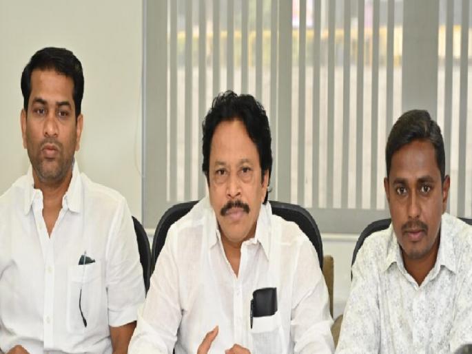 People know Nitesh Rane double role says Sandesh Parkar | नितेश राणेंची दुटप्पी भूमिका जनतेला माहीत - संदेश पारकर 