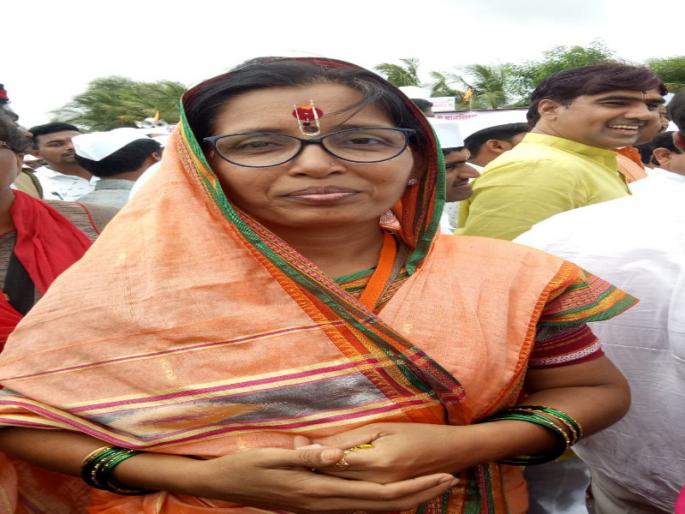 pandharpur wari 2019: bharud is part of social awareness work media : Sandhya Sakhi | पंढरपूर वारी २०१९: भारूड हे प्रबोधनाचे माध्यम : संध्या साखी pandharpur wari 2019: bharud is part of social awareness work media : Sandhya Sakhi | पंढरपूर वारी २०१९: भारूड हे प्रबोधनाचे माध्यम : संध्या साखी