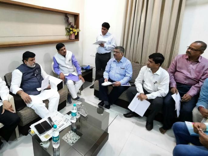 CIDCO will construct 33 houses in Tivare rehabilitation; Decision in meeting of Samant | तिवरे पुनर्वसतील ३३ घरं सिडको उभारणार; सामंत यांच्या बैठकीत निर्णय CIDCO will construct 33 houses in Tivare rehabilitation; Decision in meeting of Samant | तिवरे पुनर्वसतील ३३ घरं सिडको उभारणार; सामंत यांच्या बैठकीत निर्णय