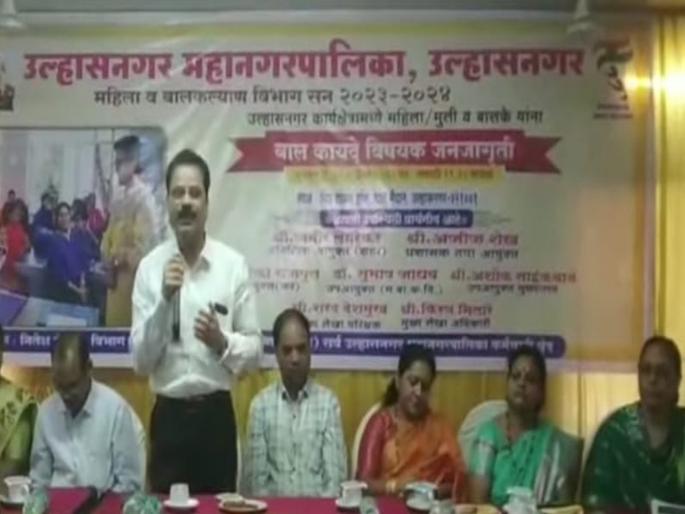 Distribution of sewing machines and house bells to needy women on behalf of Ulhasnagar Municipal Corporation | उल्हासनगर महापालिकेच्या वतीने गरजू महिलांना शिलाई मशीन व घरघंटीचे वाटप Distribution of sewing machines and house bells to needy women on behalf of Ulhasnagar Municipal Corporation | उल्हासनगर महापालिकेच्या वतीने गरजू महिलांना शिलाई मशीन व घरघंटीचे वाटप