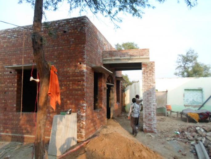 Issue of free sands for home construction not solved | बांधकामासाठीच्या मोफत रेतीचा गुंता कायम Issue of free sands for home construction not solved | बांधकामासाठीच्या मोफत रेतीचा गुंता कायम