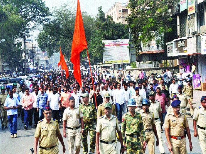 Sangheit tension due to the event of the Komagata Bhauma incident, Shiva Pratishthan rallies | कोरेगाव भीमा घटनेचे पडसाद, शिवप्रतिष्ठानच्या मोर्चामुळे सांगलीत तणाव Sangheit tension due to the event of the Komagata Bhauma incident, Shiva Pratishthan rallies | कोरेगाव भीमा घटनेचे पडसाद, शिवप्रतिष्ठानच्या मोर्चामुळे सांगलीत तणाव