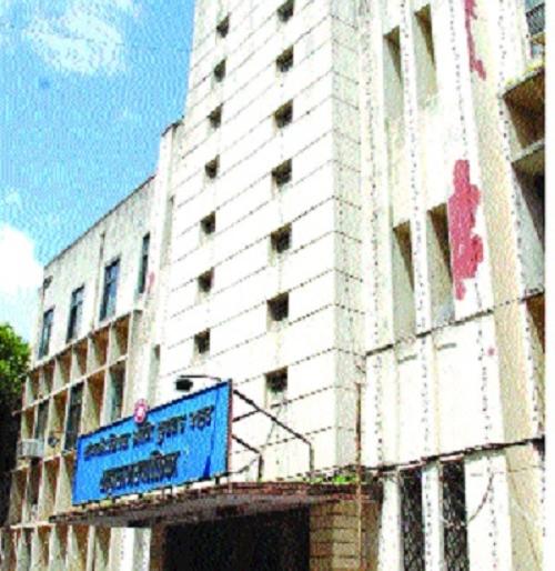  Complaints to corporators angry leaders in Congress office: Meeting today in Municipal Corporation; Do not be angry | काँग्रेस पदाधिकाºयांवर नगरसेवक नाराज नेत्यांकडे तक्रारी : महापालिकेत आज बैठक; नाराजी दूर करणार