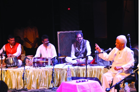 Life is nothing, it's my story ... | जिंदगी और कुछ भी नहीं, तेरी-मेरी कहानी है...