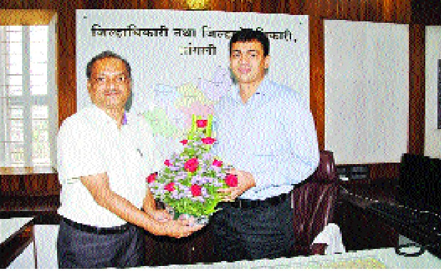 First Priority to Drought Redressal - 'Teamwork' Works: Abhijit Chaudhary | दुष्काळ निवारणास प्रथम प्राधान्य - ‘टीमवर्क’ने कामे : अभिजित चौधरी