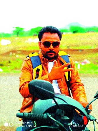 Kharadi's youngest tremendous journey to Leh-Ladakh | खरसुंडीच्या तरुणाचा लेह-लडाखपर्यंतचा थरारक प्रवास Kharadi's youngest tremendous journey to Leh-Ladakh | खरसुंडीच्या तरुणाचा लेह-लडाखपर्यंतचा थरारक प्रवास