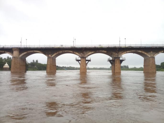 31.58 TMC in Warna Dam. For water | वारणा धरणात 31.58 टी.एम.सी. पाणीसाठा, शिराळा तालुक्यात 41.3 मि. मी. पावसाची नोंद 31.58 TMC in Warna Dam. For water | वारणा धरणात 31.58 टी.एम.सी. पाणीसाठा, शिराळा तालुक्यात 41.3 मि. मी. पावसाची नोंद