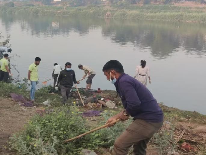 Let's go to the river campaign started in Sangli Pick up 2 tons of garbage on the first day | सांगलीत ‘चला नदीकडे जाऊया’ अभियान सुरू, पहिल्याच दिवशी २ टन कचरा उठाव