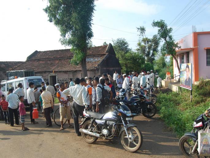 Sangli: The gram panchayat, the Dutt Temple, and the thieves of thieves in Shekharwadi | सांगली : शेखरवाडीत ग्रामपंचायत, दत्त मंदिर फोडले, चोरट्यांचा धुमाकूळ Sangli: The gram panchayat, the Dutt Temple, and the thieves of thieves in Shekharwadi | सांगली : शेखरवाडीत ग्रामपंचायत, दत्त मंदिर फोडले, चोरट्यांचा धुमाकूळ