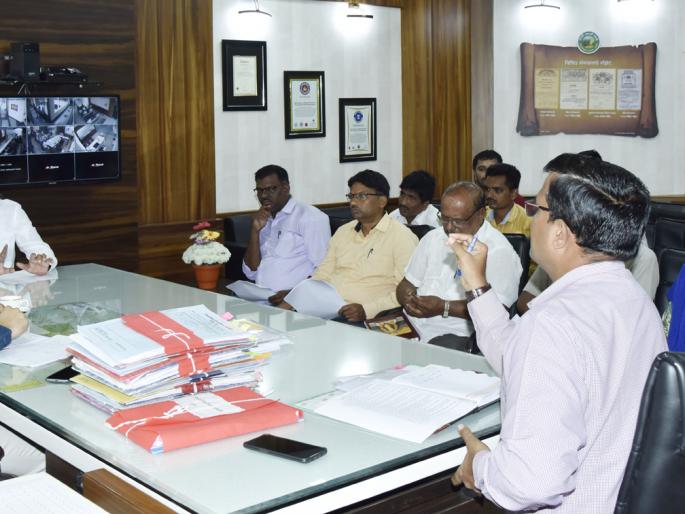 Political parties should cooperate for voter registration: Dr. Abhijit Chaudhary | मतदार नोंदणीसाठी राजकीय पक्षांनी सहकार्य करावे :डॉ. अभिजीत चौधरी Political parties should cooperate for voter registration: Dr. Abhijit Chaudhary | मतदार नोंदणीसाठी राजकीय पक्षांनी सहकार्य करावे :डॉ. अभिजीत चौधरी