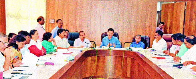Action on Nationalized Banks Denying Crop Cooperation | पीककर्ज नाकारणाऱ्या राष्ट्रीयीकृत बँकांवर कारवाई Action on Nationalized Banks Denying Crop Cooperation | पीककर्ज नाकारणाऱ्या राष्ट्रीयीकृत बँकांवर कारवाई