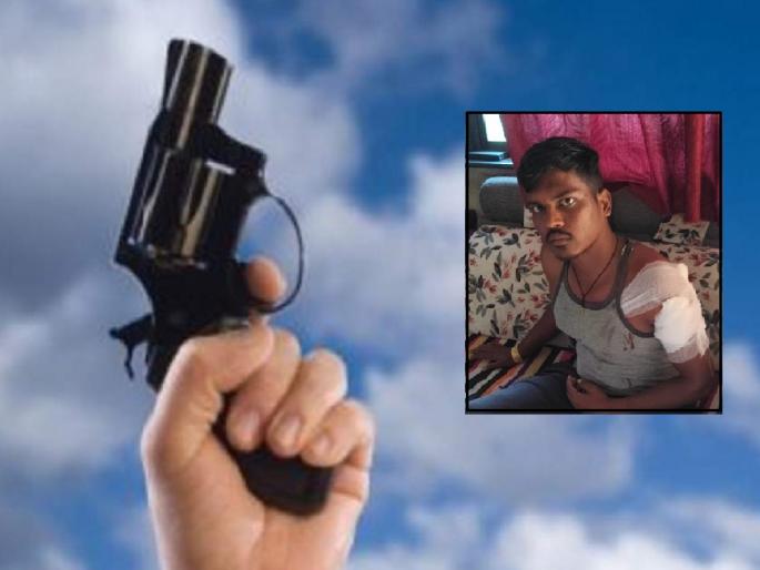 A man fired a revolver in the air while dancing at a wedding ceremony, One injured in Bhatshirgaon Sangli | वरातीत झाडल्या रिव्हॉल्व्हरच्या फैरी, तरुणाच्या दंडात घुसली गोळी; सांगलीतील भाटशिरगाव येथील प्रकार A man fired a revolver in the air while dancing at a wedding ceremony, One injured in Bhatshirgaon Sangli | वरातीत झाडल्या रिव्हॉल्व्हरच्या फैरी, तरुणाच्या दंडात घुसली गोळी; सांगलीतील भाटशिरगाव येथील प्रकार