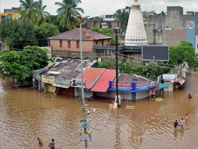 Notices issued to three thousand house owners in flood prone areas in Sangli district | सांगली जिल्ह्यात पूरपट्ट्यातील तीन हजार घर मालकांना नोटिसा Notices issued to three thousand house owners in flood prone areas in Sangli district | सांगली जिल्ह्यात पूरपट्ट्यातील तीन हजार घर मालकांना नोटिसा