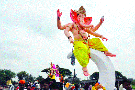 30-hour dolby-free procession in mirage | मिरजेत ३० तास डॉल्बीमुक्त मिरवणूक 30-hour dolby-free procession in mirage | मिरजेत ३० तास डॉल्बीमुक्त मिरवणूक