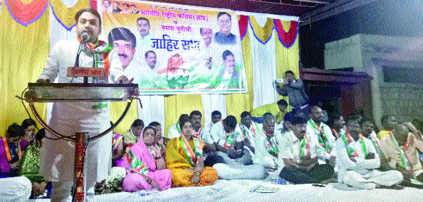 Selfish politics of guardian ministers | पालकमंत्र्यांकडून स्वार्थी राजकारण