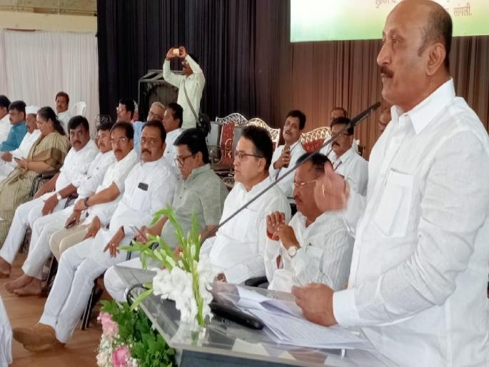 Insurance cover for loan farmers of Sangli District Bank, extension of loan repayment scheme | सांगली जिल्हा बँकेच्या कर्जदार शेतकऱ्यांना विमा कवच, सर्वसाधारण सभेतील आणखी घोषणा..जाणून घ्या Insurance cover for loan farmers of Sangli District Bank, extension of loan repayment scheme | सांगली जिल्हा बँकेच्या कर्जदार शेतकऱ्यांना विमा कवच, सर्वसाधारण सभेतील आणखी घोषणा..जाणून घ्या