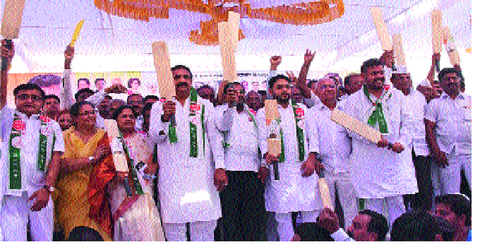 Lok Sabha Election 2019 Son of Rajaram Bapu, son of Vasantdada's son: Jayant Patil | Lok Sabha Election 2019 वसंतदादांच्या नातवामागे राजारामबापूंचा पुत्र : जयंत पाटील