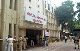 Complaint against contractor, executive engineer; The offense is not filed | ठेकेदार, कार्यकारी अभियंत्याविरुद्ध तक्रार; गुन्हाच दाखल नाही