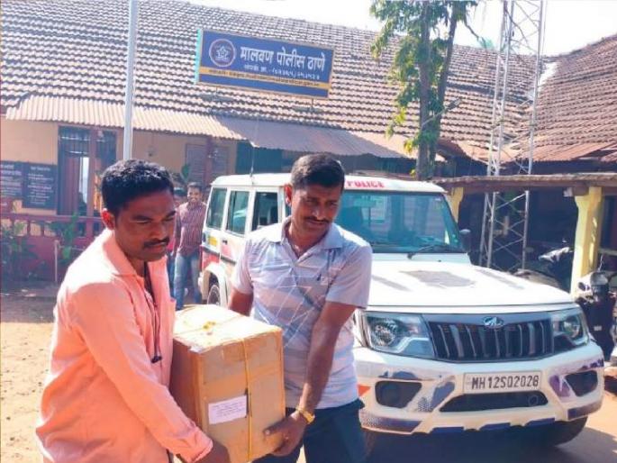 Whale poop smuggling: Main mastermind arrested from Sindhudurg, worth 24 crore seized so far | व्हेलच्या उलटीची तस्करी: मुख्य सूत्रधाराला सिंधुदुर्गमधून अटक, आतापर्यंत २४ कोटींचा मुद्देमाल जप्त Whale poop smuggling: Main mastermind arrested from Sindhudurg, worth 24 crore seized so far | व्हेलच्या उलटीची तस्करी: मुख्य सूत्रधाराला सिंधुदुर्गमधून अटक, आतापर्यंत २४ कोटींचा मुद्देमाल जप्त