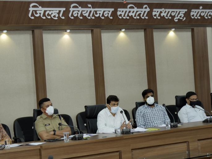 Coordinated readiness for possible flood situation: Collector | अलमट्टी व कोल्हापूर, सातारा येथील धरण व्यवस्थापन यंत्रणांशी समन्वय  : जिल्हाधिकारी
