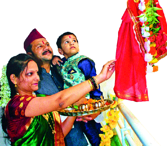 70 crore turnover for Padva | पाडव्याला ७0 कोटींची उलाढाल 70 crore turnover for Padva | पाडव्याला ७0 कोटींची उलाढाल